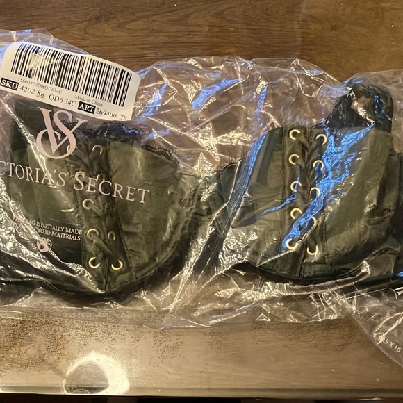 ✨Atelier Victoria’s Secret satin lace trim lightly lined balconette bra 34C NWT - Picture 6 of 10